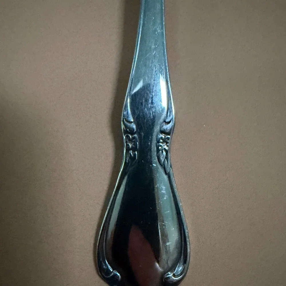 Oneida Chateau Salad Forks Stainless Steel Floral Scroll Set of 10 USA 6.25in